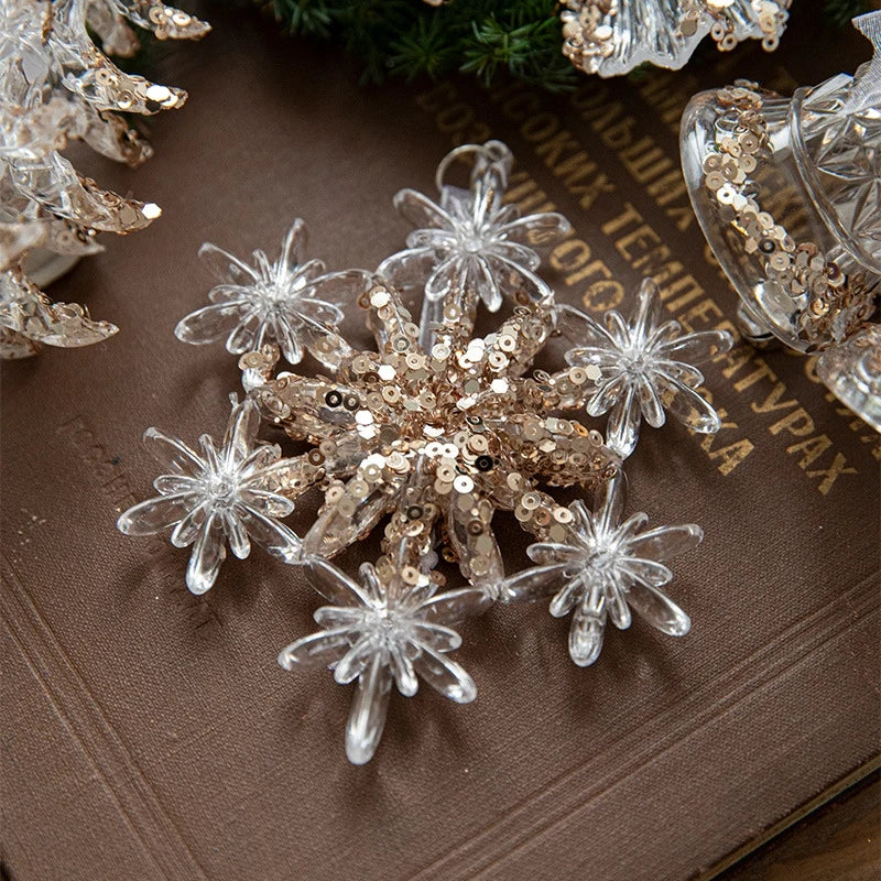 Enfeites de Natal Acrílico Transparente com Glitter Dourado – Elegância e Brilho