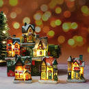 Casinha natalina decorativa iluminada com luz LED, miniatura com neve no telhado e detalhes festivos para vila de Natal